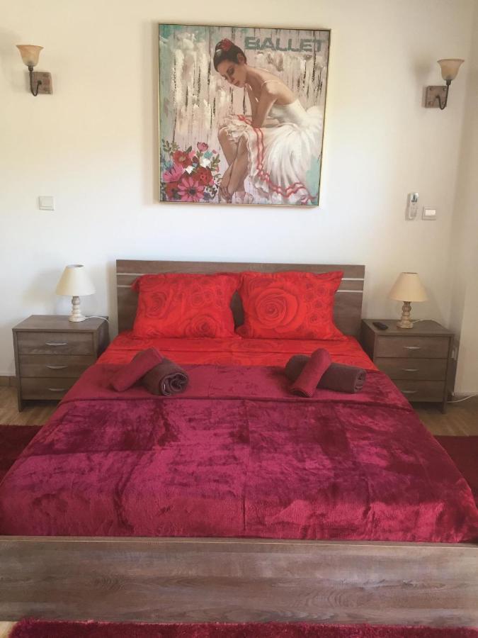 Love Holiday Suite 1 Tris Elies Exterior foto